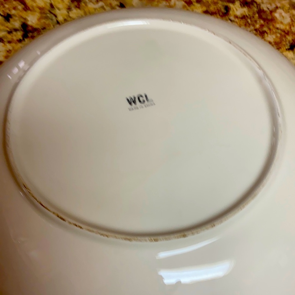 Serving. Bowl and serving tray